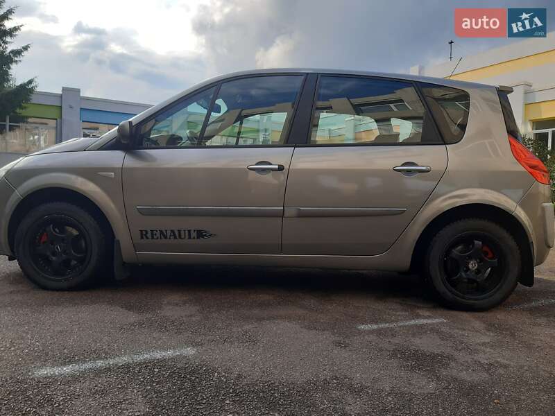 Минивэн Renault Megane Scenic 2007 в Костополе