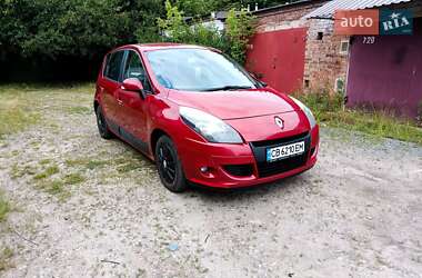 Минивэн Renault Megane Scenic 2010 в 