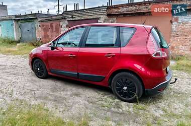 Минивэн Renault Megane Scenic 2010 в 
