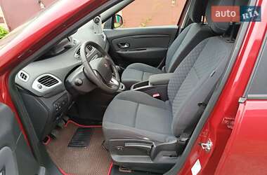 Минивэн Renault Megane Scenic 2010 в 