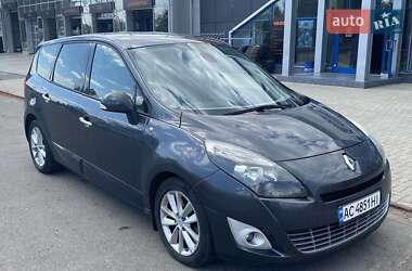 Минивэн Renault Megane Scenic 2010 в 