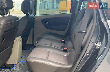 Минивэн Renault Megane Scenic 2010 в 