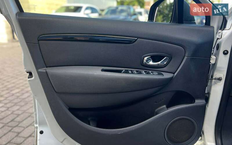 Минивэн Renault Megane Scenic 2012 в Ивано-Франковске
