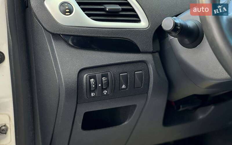 Минивэн Renault Megane Scenic 2012 в Ивано-Франковске