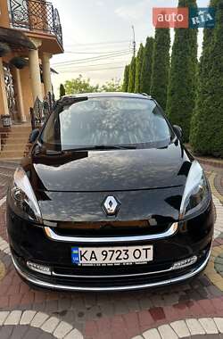 Минивэн Renault Megane Scenic 2012 в 