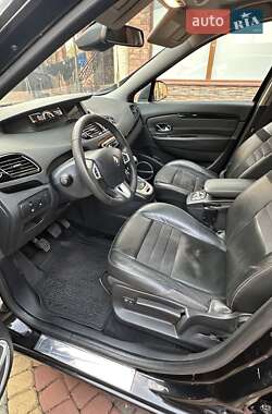 Минивэн Renault Megane Scenic 2012 в 