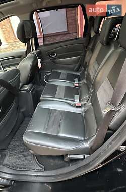 Минивэн Renault Megane Scenic 2012 в 