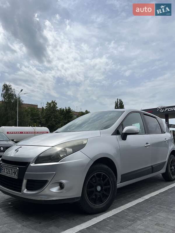 Минивэн Renault Megane Scenic 2011 в Каменец-Подольском