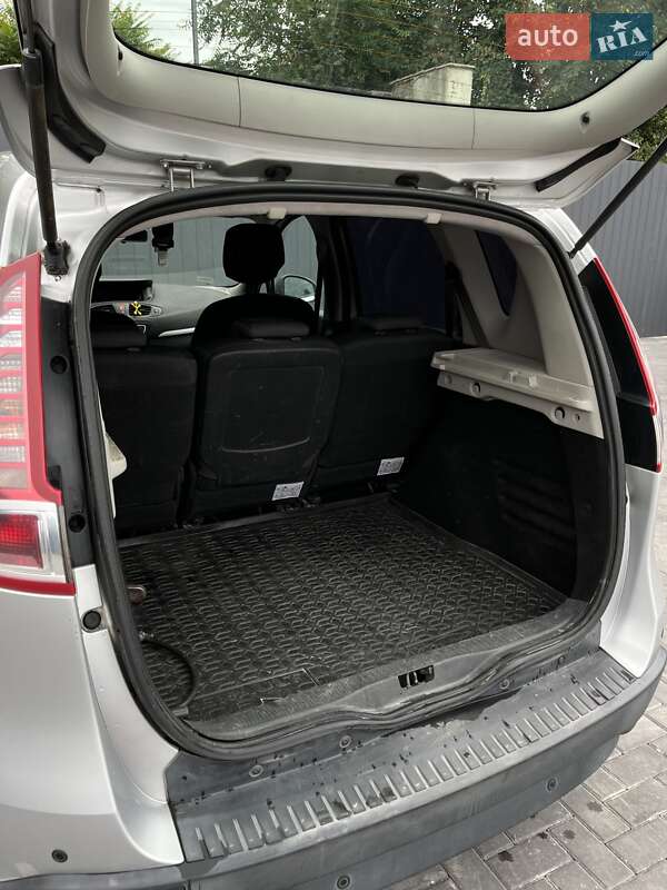 Минивэн Renault Megane Scenic 2011 в Каменец-Подольском