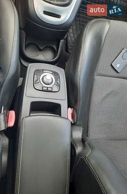 Минивэн Renault Megane Scenic 2012 в 