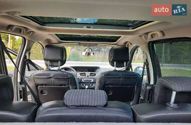 Минивэн Renault Megane Scenic 2012 в 