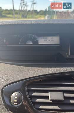 Минивэн Renault Megane Scenic 2011 в 