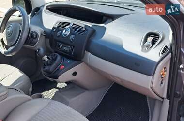 Минивэн Renault Megane Scenic 2004 в 