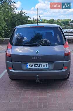 Минивэн Renault Megane Scenic 2004 в 