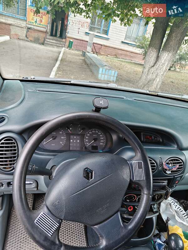 Минивэн Renault Megane Scenic 1999 в Верхнеднепровске фото 8 Минивэн Renault Megane Scenic 1999 в Верхнеднепровске