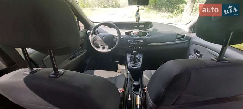 Минивэн Renault Megane Scenic 2011 в Александрие фото 2 Минивэн Renault Megane Scenic 2011 в Александрие