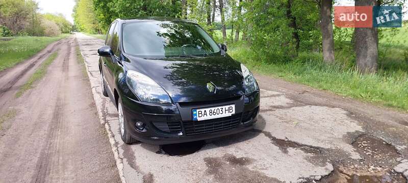Минивэн Renault Megane Scenic 2011 в Александрие фото 11 Минивэн Renault Megane Scenic 2011 в Александрие