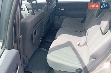 Минивэн Renault Megane Scenic 2009 в 