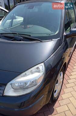 Мінівен Renault Megane Scenic 2006 в  фото 2 Мінівен Renault Megane Scenic 2006 в