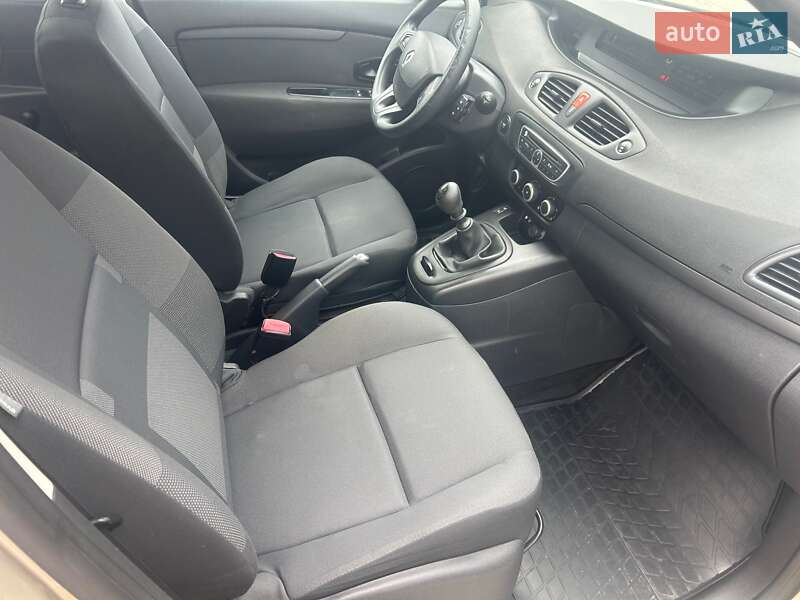 Мінівен Renault Megane Scenic 2010 в Тернополі