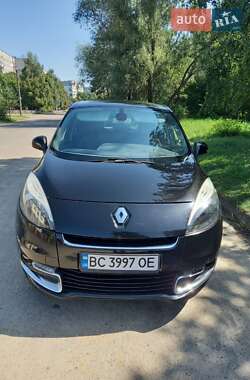 Минивэн Renault Megane Scenic 2012 в 