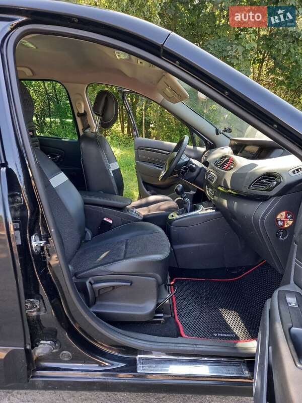 Мінівен Renault Megane Scenic 2012 в Новояворівську