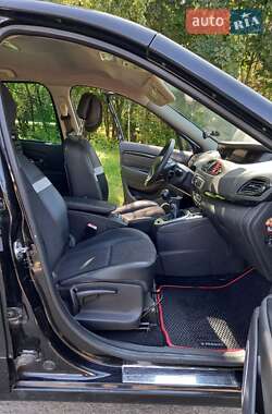 Минивэн Renault Megane Scenic 2012 в 