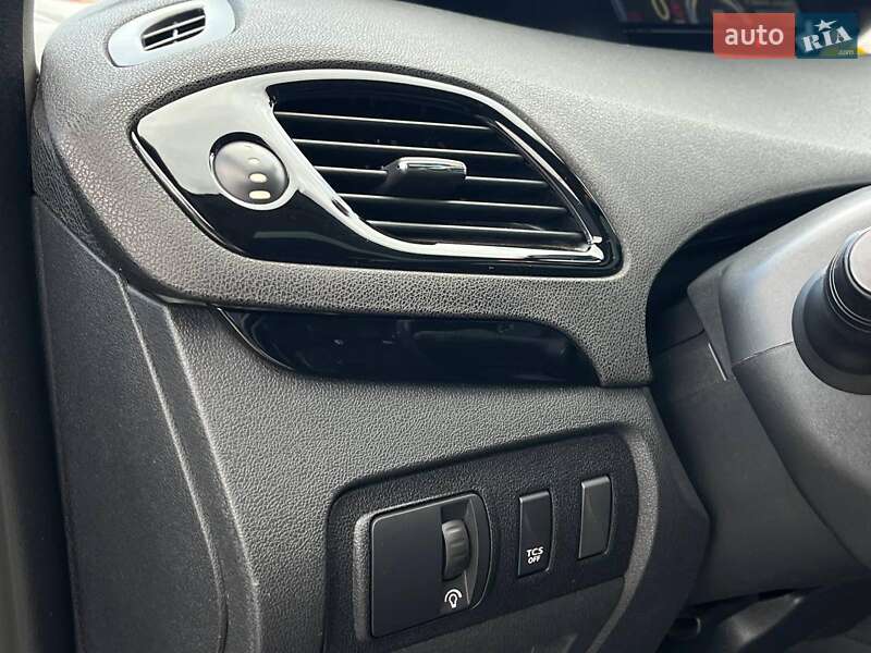 Мінівен Renault Megane Scenic 2014 в Львові фото 47 Мінівен Renault Megane Scenic 2014 в Львові