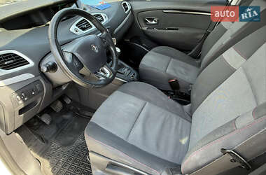 Минивэн Renault Megane Scenic 2014 в 