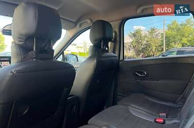 Минивэн Renault Megane Scenic 2012 в 
