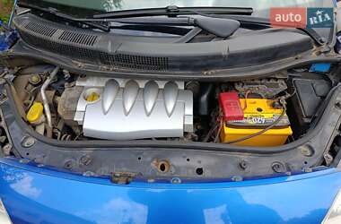Минивэн Renault Megane Scenic 1999 в 