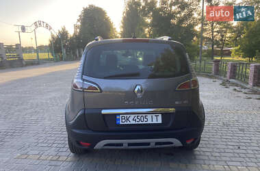 Минивэн Renault Megane Scenic 2013 в 