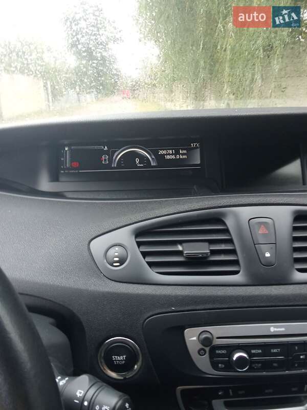 Мінівен Renault Megane Scenic 2014 в Чернівцях