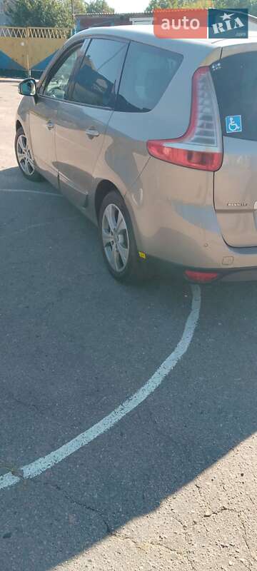 Мінівен Renault Megane Scenic 2010 в Переяславі фото 16 Мінівен Renault Megane Scenic 2010 в Переяславі