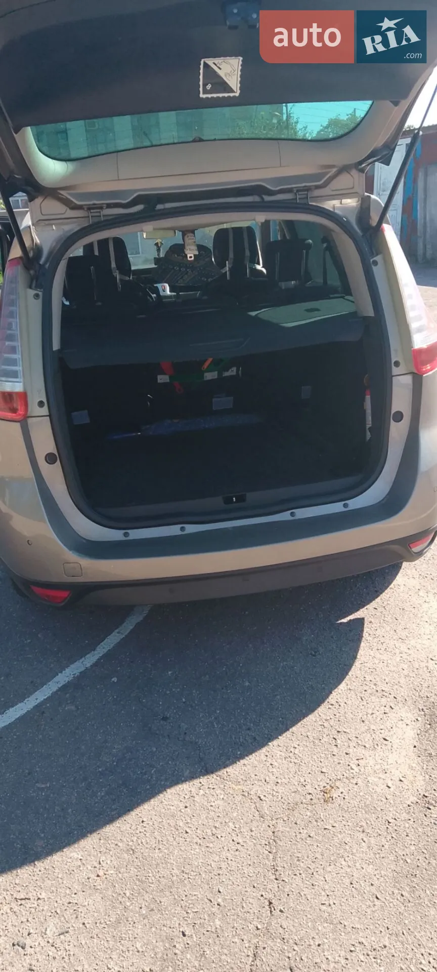 2010 Renault Scenic - мініатюра 19