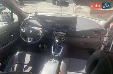 Минивэн Renault Megane Scenic 2011 в 