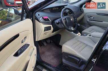 Минивэн Renault Megane Scenic 2015 в 