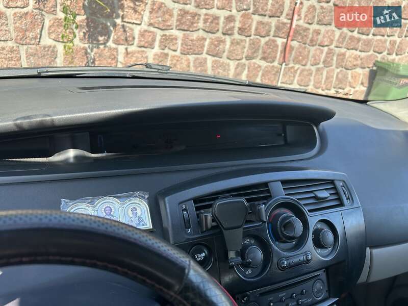 Минивэн Renault Megane Scenic 2004 в Кропивницком