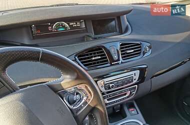 Минивэн Renault Megane Scenic 2013 в 