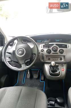 Минивэн Renault Megane Scenic 2009 в 