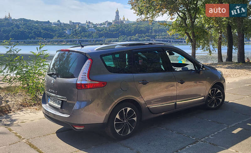 Минивэн Renault Megane Scenic 2016 в Киеве