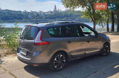 Минивэн Renault Megane Scenic 2016 в 
