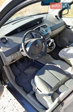 Минивэн Renault Megane Scenic 2005 в 