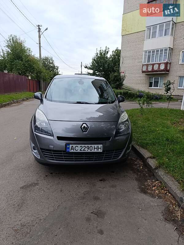 Минивэн Renault Megane Scenic 2009 в Владимире