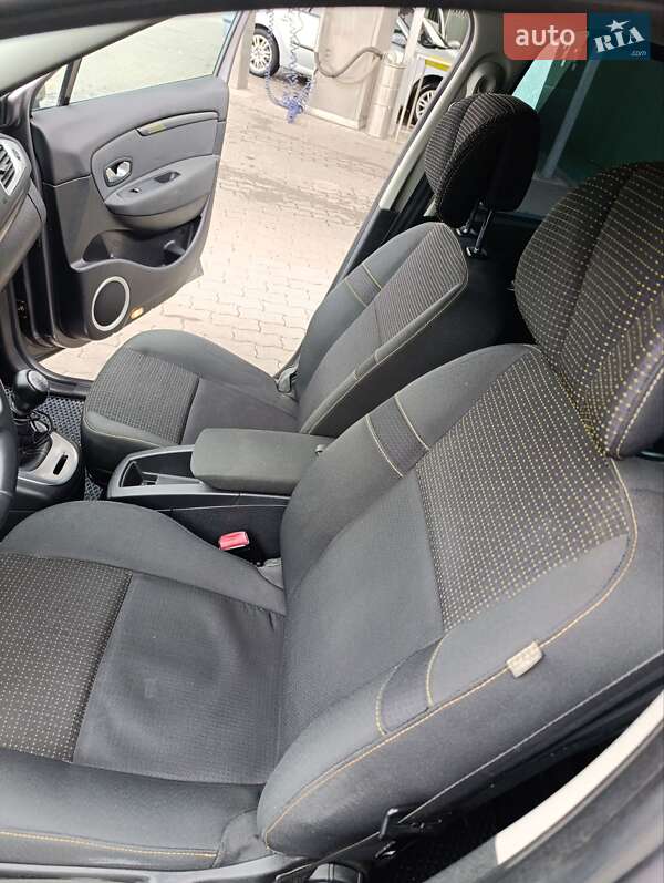 Минивэн Renault Megane Scenic 2009 в Владимире