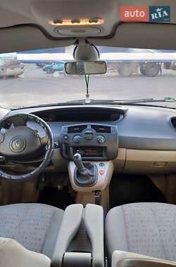 Минивэн Renault Megane Scenic 2006 в 