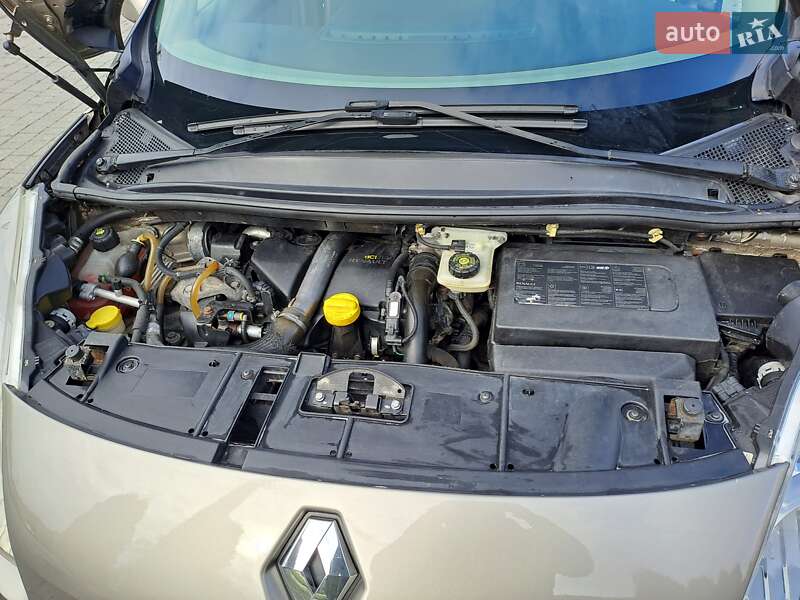 Минивэн Renault Megane Scenic 2010 в Ивано-Франковске