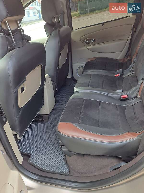 Минивэн Renault Megane Scenic 2010 в Ивано-Франковске