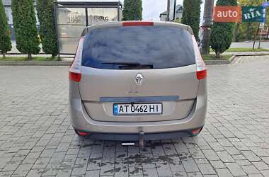 Минивэн Renault Megane Scenic 2010 в 