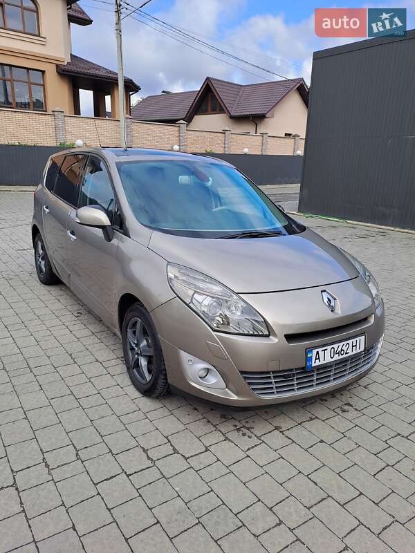 Минивэн Renault Megane Scenic 2010 в Ивано-Франковске